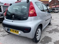 PEUGEOT 107