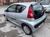 PEUGEOT 107