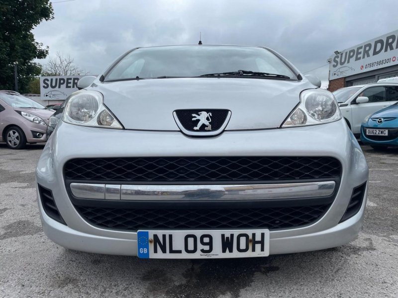 PEUGEOT 107