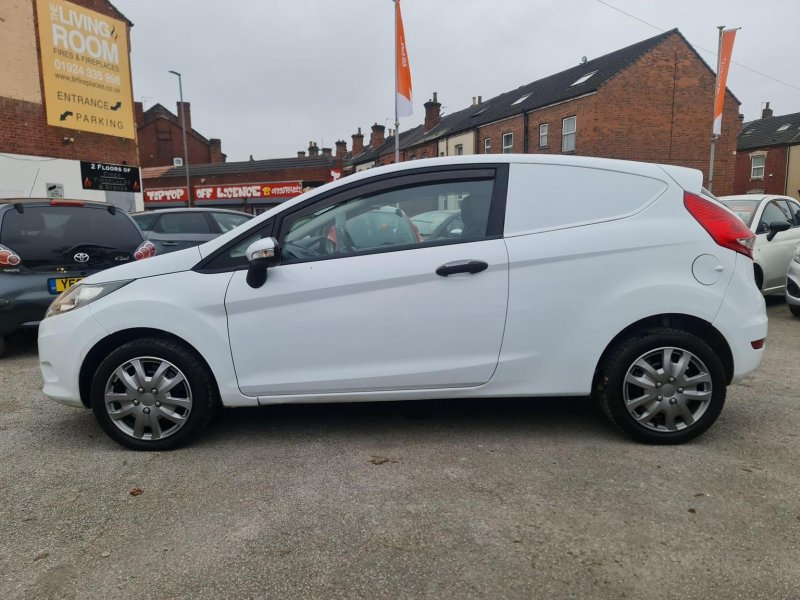 FORD FIESTA VAN
