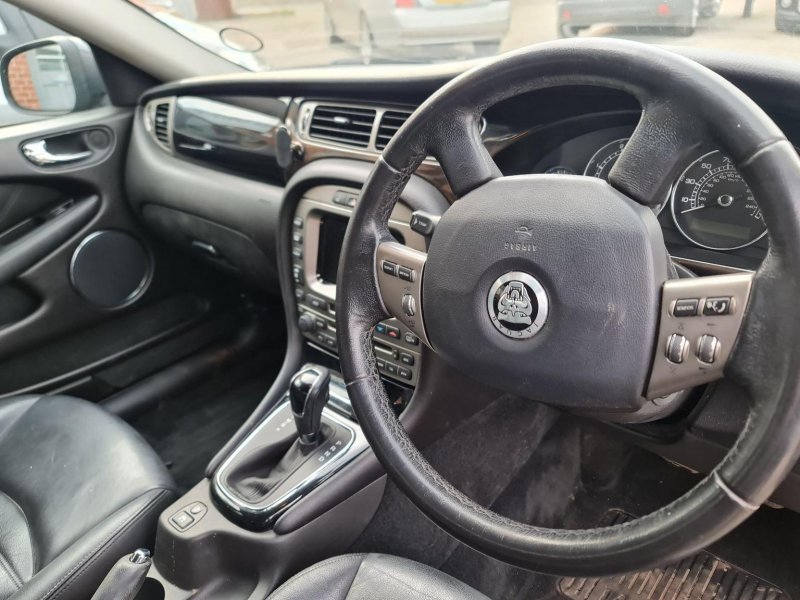 JAGUAR X-TYPE