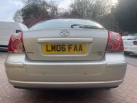 TOYOTA AVENSIS