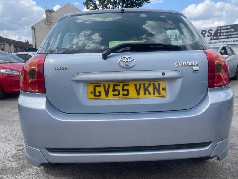 TOYOTA COROLLA