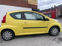 PEUGEOT 107
